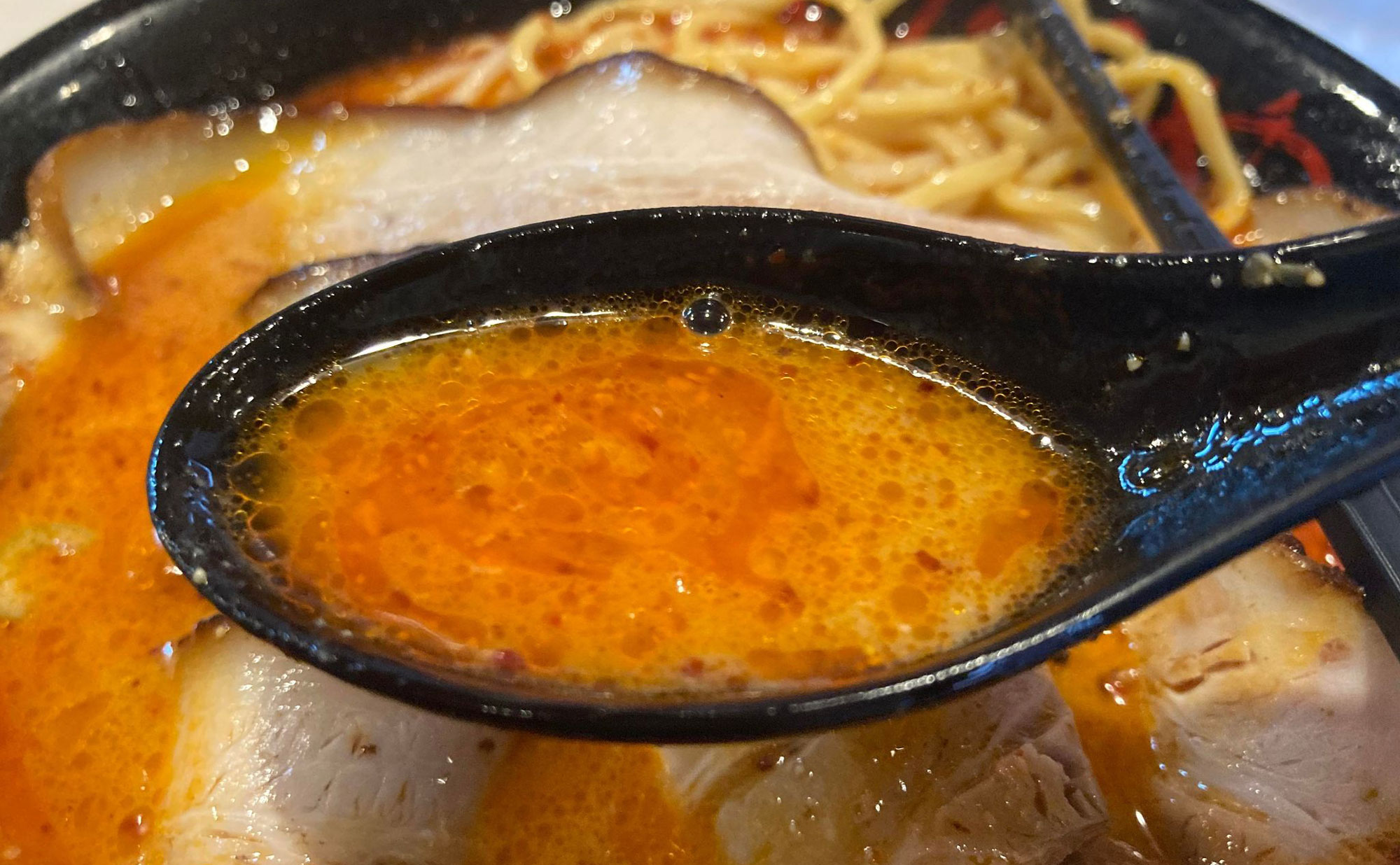 沼津　ラーメン「からみそや」(Karamisoya)　スープ