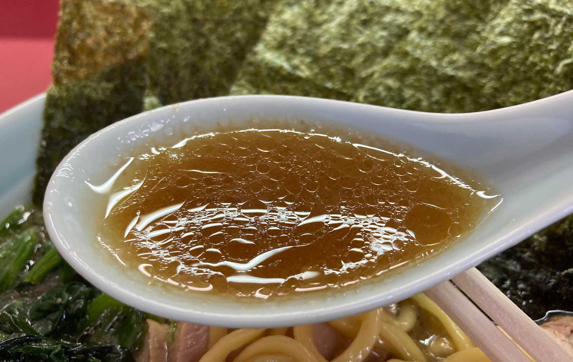 沼津　ラーメン「沼津家」(Numazuya)　スープ