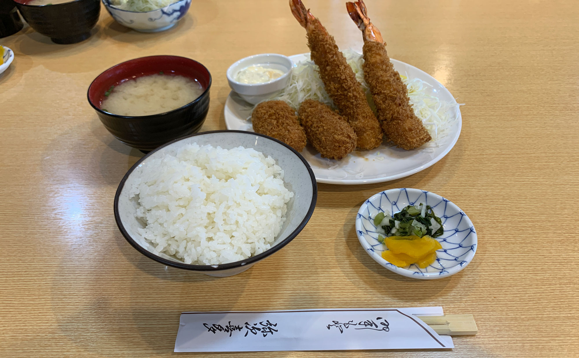 沼津　和食「弥次喜多」(Yajikita)　エビコロ定食