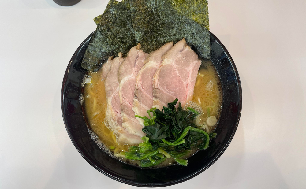 沼津　ラーメン「塚田家」(Tsukadaya）　チャーシュー麺