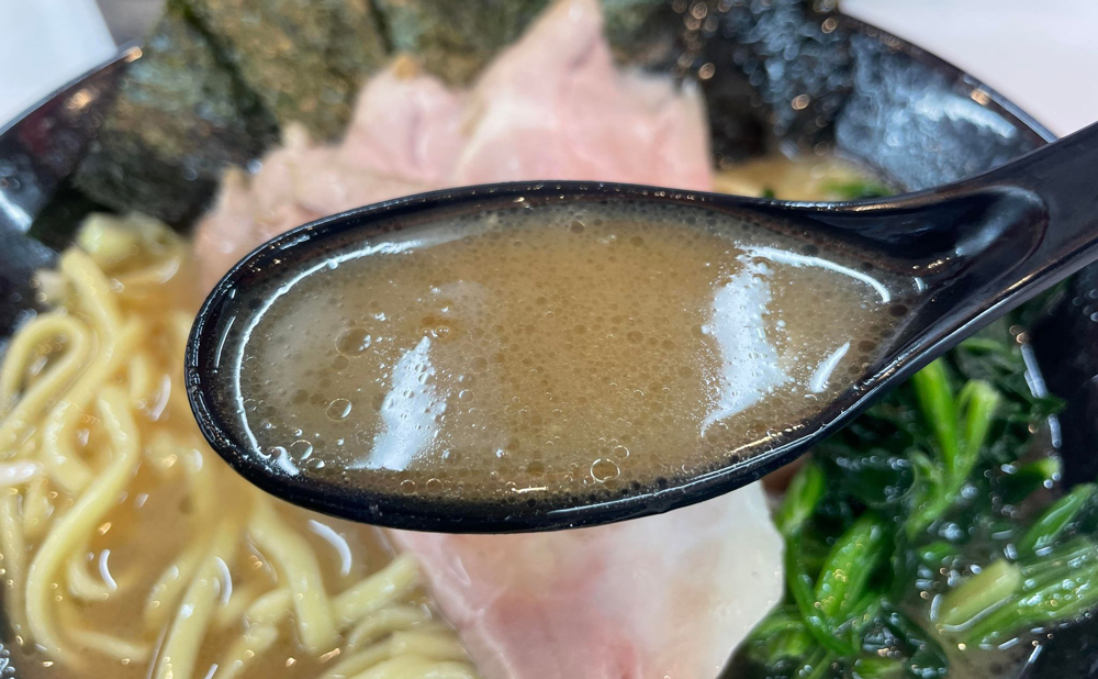 沼津　ラーメン「塚田家」(Tsukadaya）　スープ