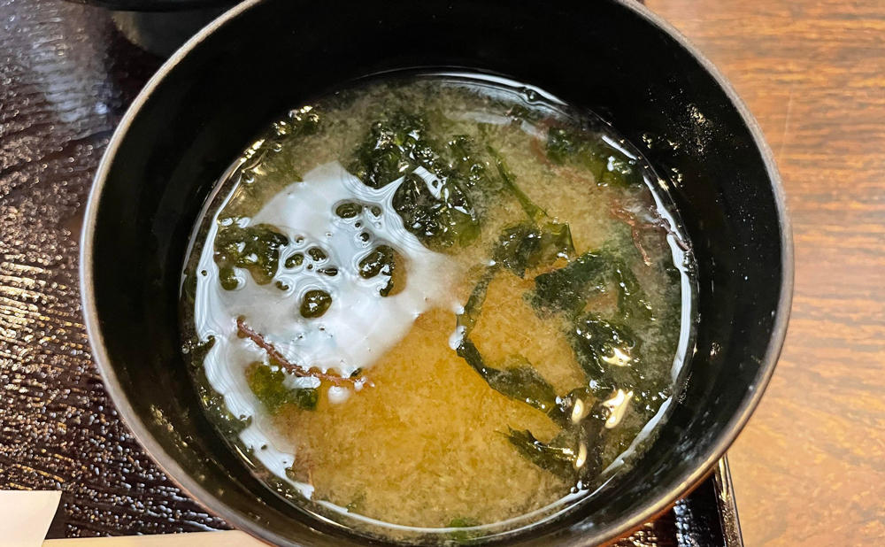 下田　海鮮「フロント」(Furonto）　味噌汁